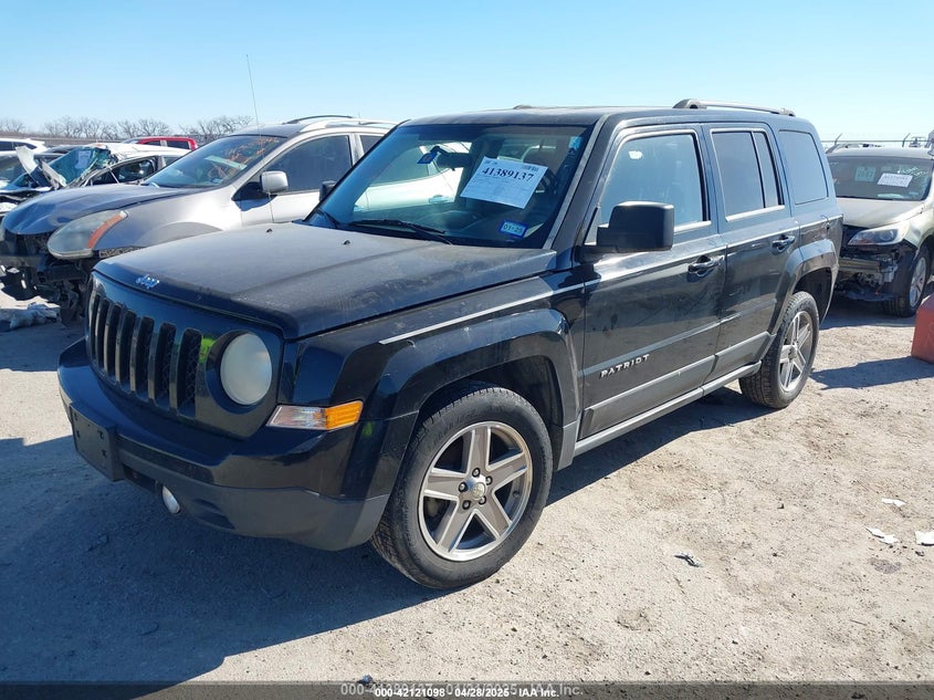 1C4NJRBB3CD637421 2012 JEEP LIBERTY (PATRIOT) photo no. 2