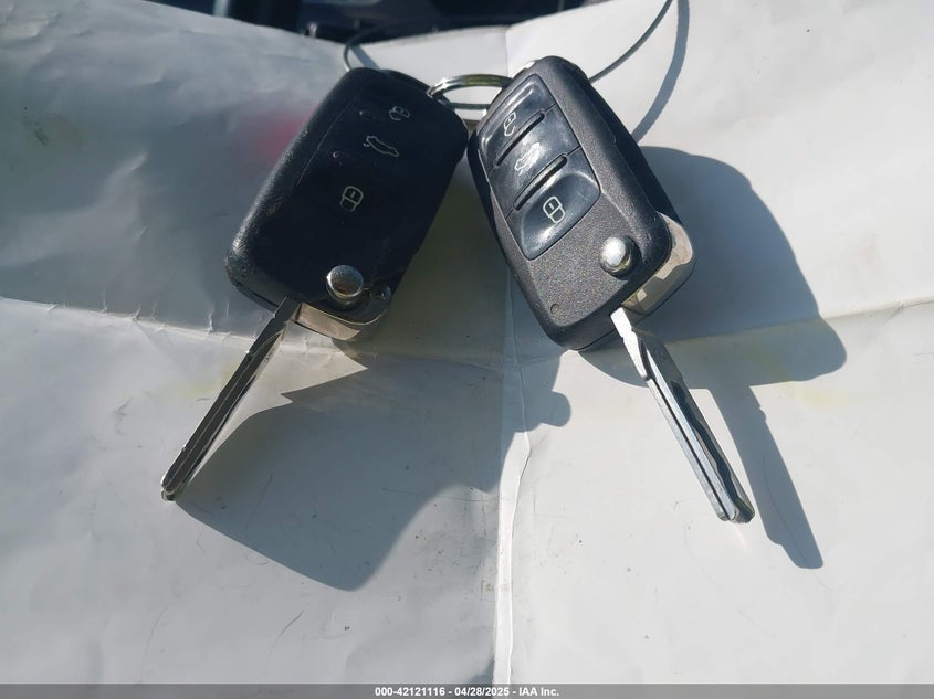 2011 VOLKSWAGEN JETTA VIN: 3VWDX7AJXBM329427