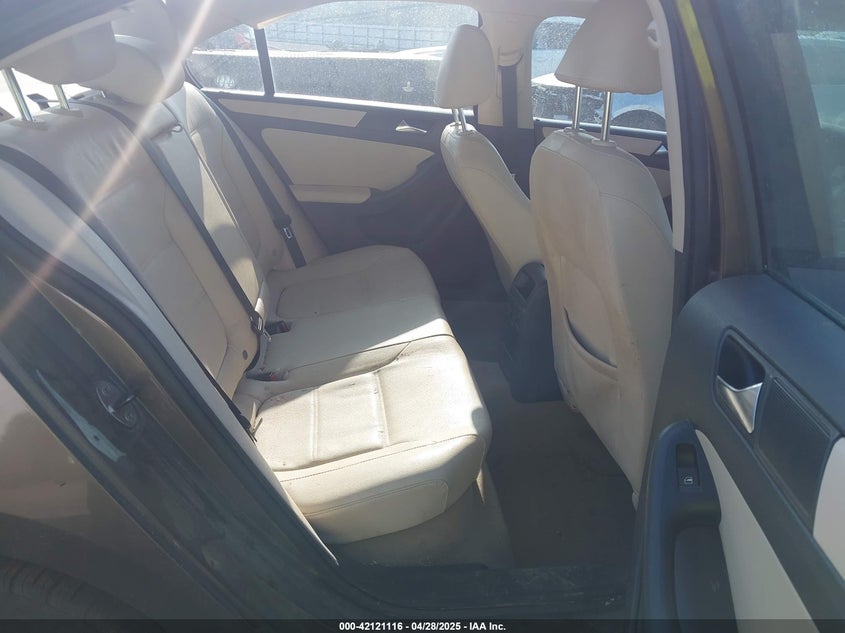 2011 VOLKSWAGEN JETTA VIN: 3VWDX7AJXBM329427