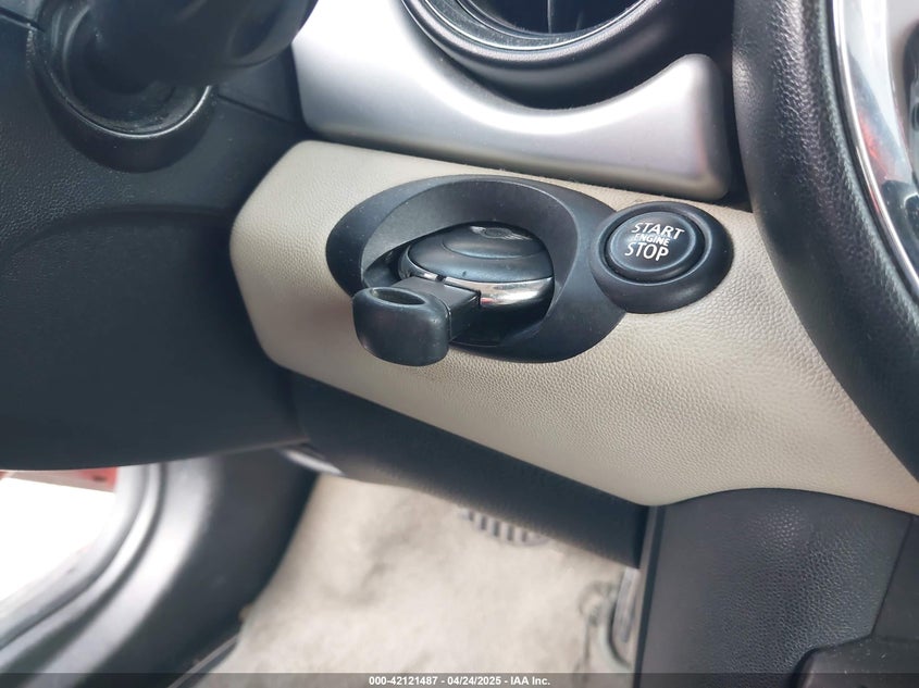 2012 MINI COOPER S VIN: WMWSV3C54CTY17779