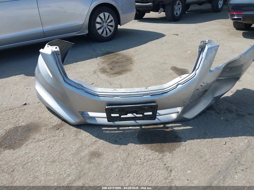 2011 HONDA ACCORD VIN: 1HGCP2F38BA136817