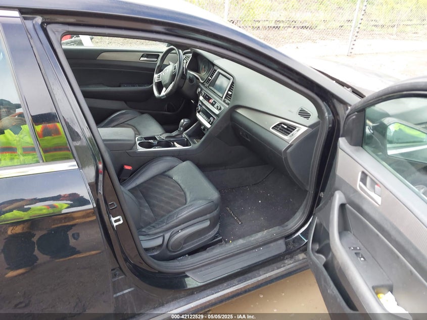2019 HYUNDAI SONATA VIN: 5NPE34AF7KH818208