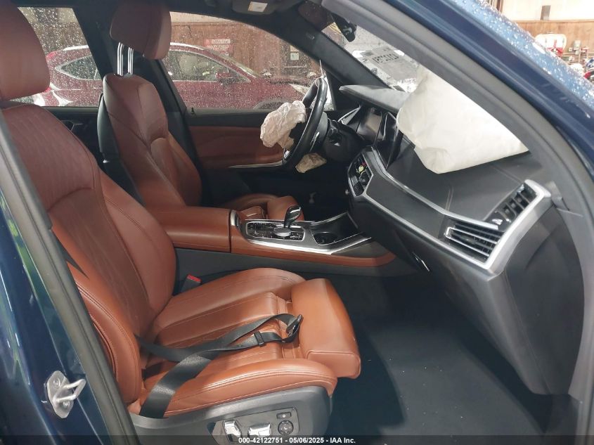 2022 BMW X7 - 5UXCW2C06N9J14282
