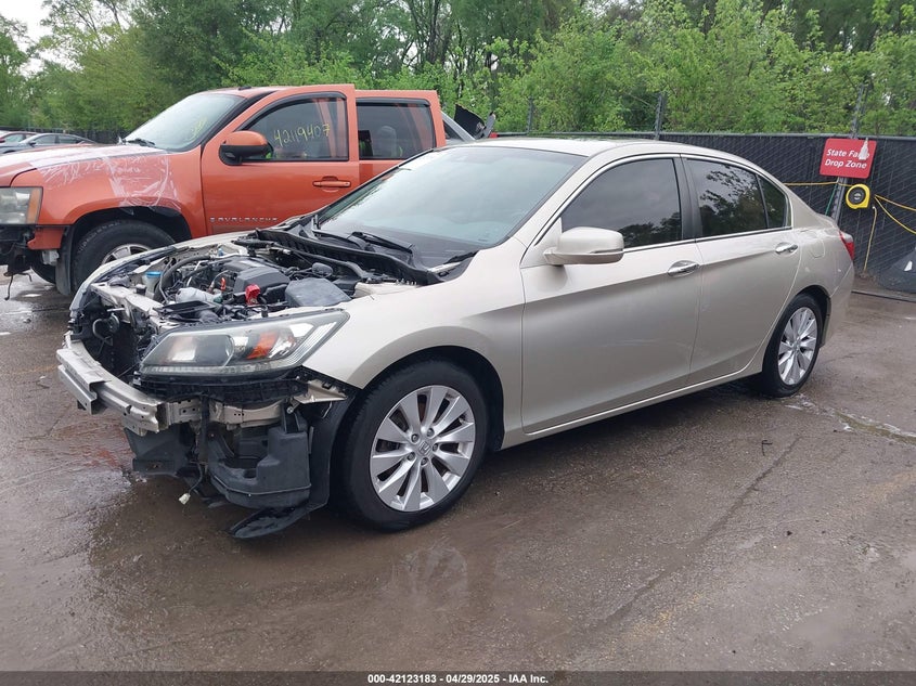 2013 HONDA ACCORD VIN: 1HGCR2F85DA220781