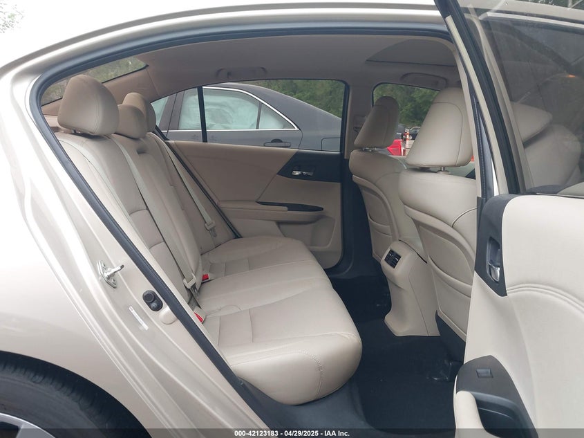 2013 HONDA ACCORD VIN: 1HGCR2F85DA220781