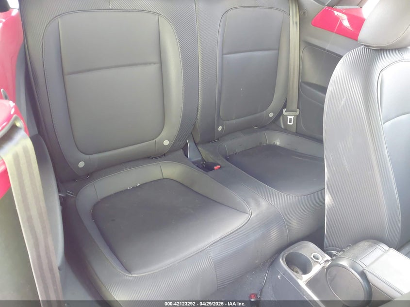 3VW517AT6FM813205 Volkswagen Beetle 1.8t