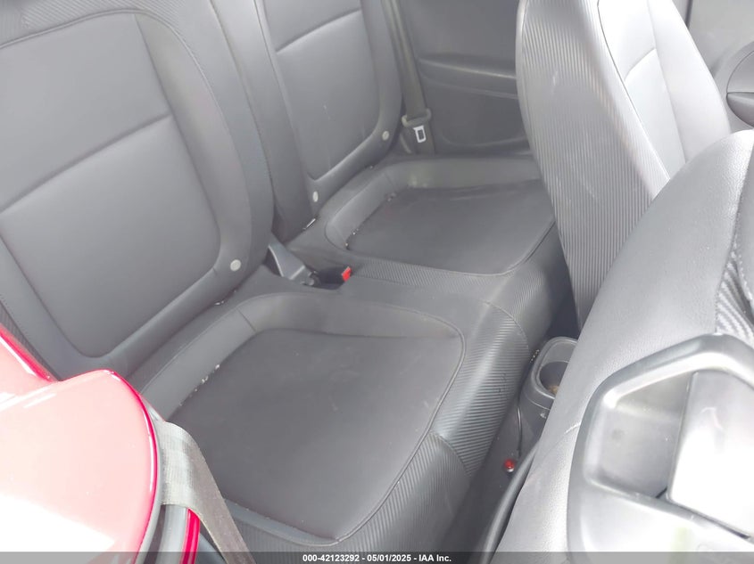 2015 Volkswagen Beetle 1.8T VIN: 3VW517AT6FM813205 Lot: 42123292