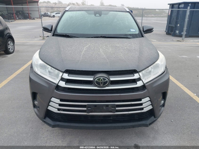 2018 TOYOTA HIGHLANDER VIN: 5TDKZRFH9JS539490