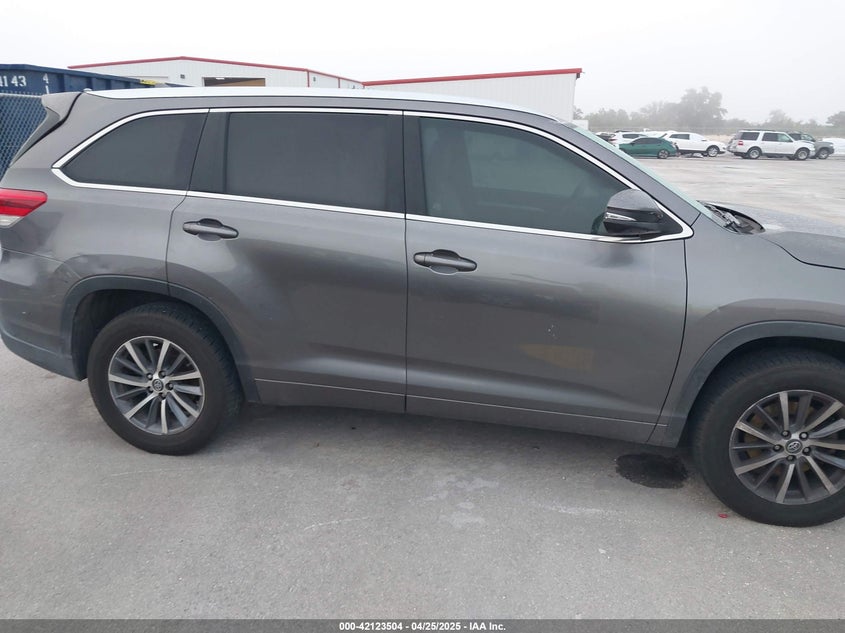 2018 TOYOTA HIGHLANDER VIN: 5TDKZRFH9JS539490