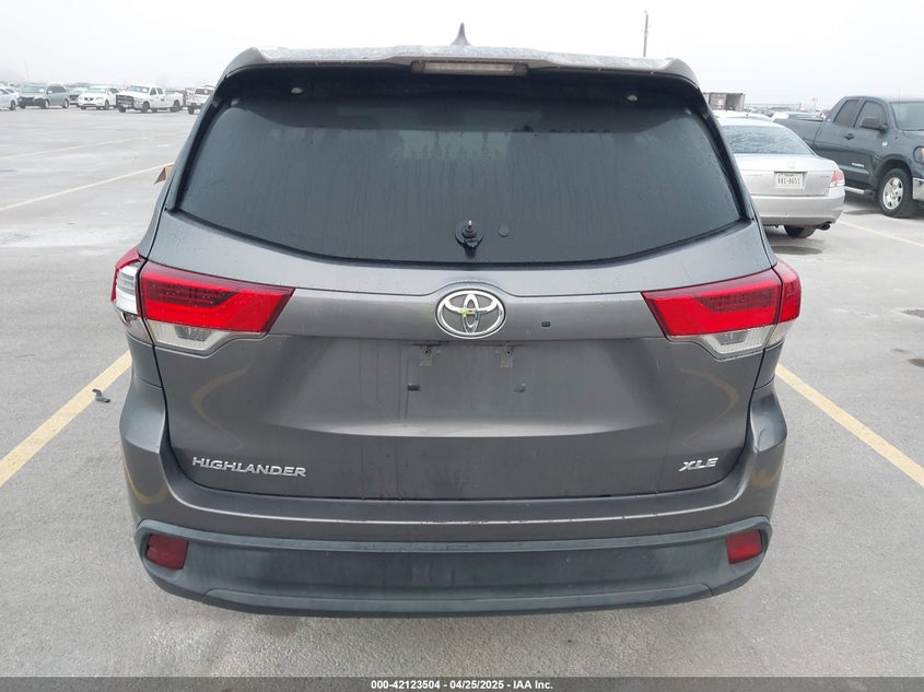 2018 TOYOTA HIGHLANDER VIN: 5TDKZRFH9JS539490