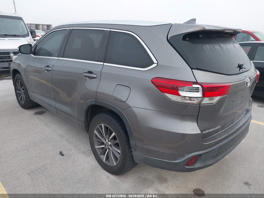 2018 TOYOTA HIGHLANDER VIN: 5TDKZRFH9JS539490