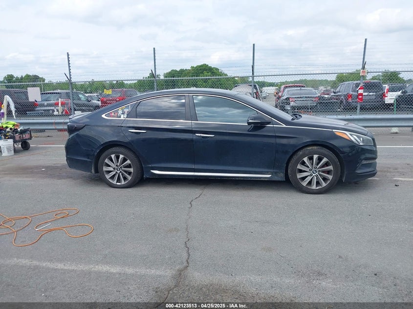 2015 HYUNDAI SONATA VIN: 5NPE34AF4FH093298