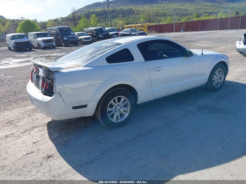 2006 FORD MUSTANG VIN: 1ZVFT80N465121747