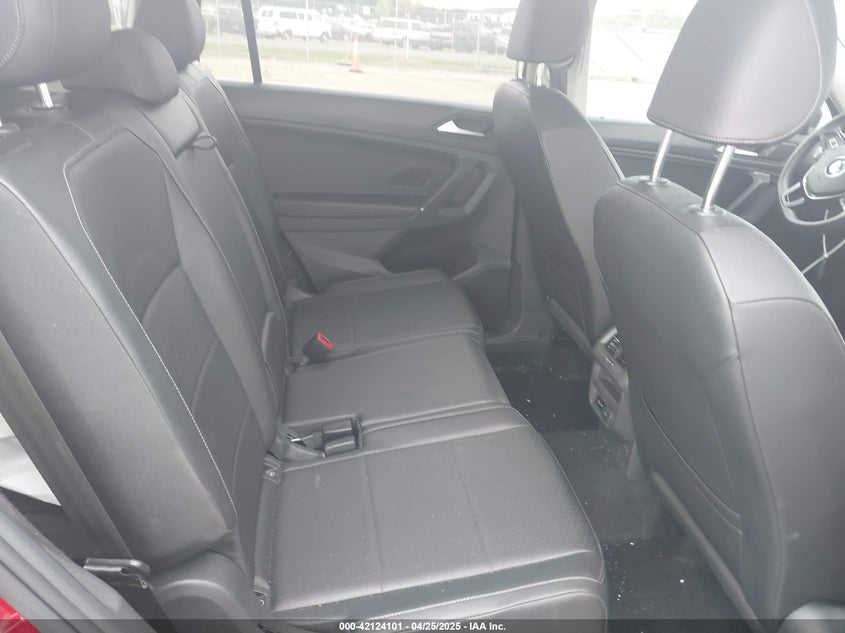 2020 VOLKSWAGEN TIGUAN VIN: 3VV2B7AX6LM063792