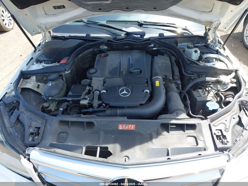 2012 MERCEDES-BENZ C 250 VIN: WDDGF4HB5CR210402