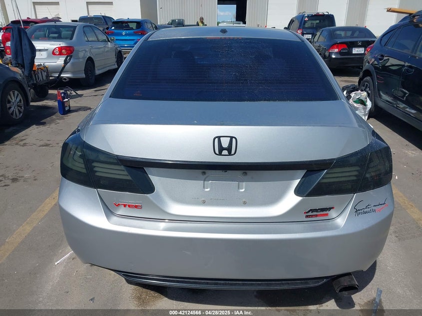 2013 HONDA ACCORD VIN: 1HGCR2F8XDA043189