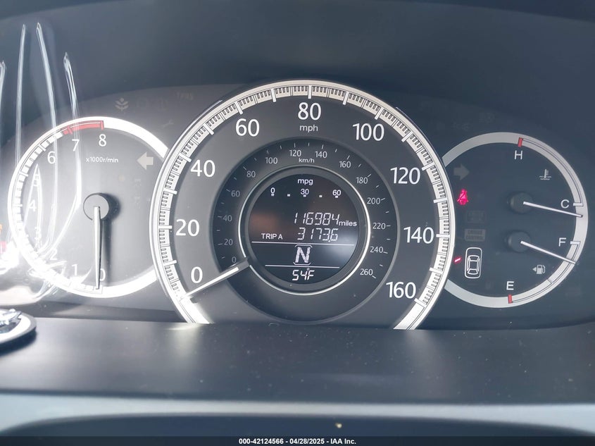 2013 HONDA ACCORD VIN: 1HGCR2F8XDA043189