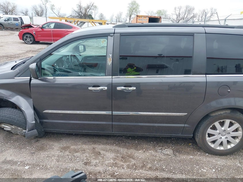 2016 CHRYSLER TOWN & COUNTRY VIN: 2C4RC1BG0GR135509