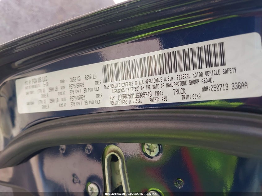 2018 RAM 1500 LARAMIE  4X4 5'7 BOX - 1C6RR7NM1JS309748