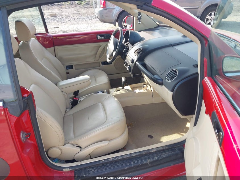 2008 VOLKSWAGEN NEW BEETLE VIN: 3VWRG31YX8M413820