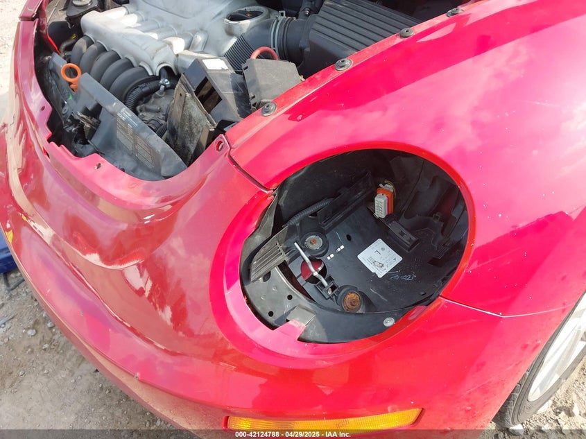 2008 VOLKSWAGEN NEW BEETLE VIN: 3VWRG31YX8M413820