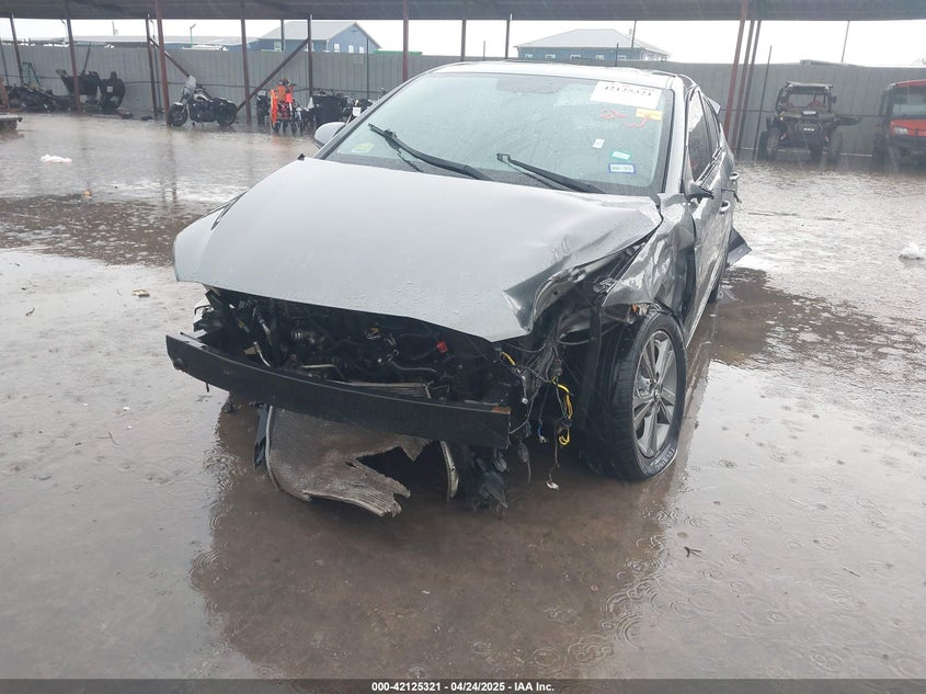 2017 HYUNDAI ELANTRA VIN: KMHD84LFXHU245602