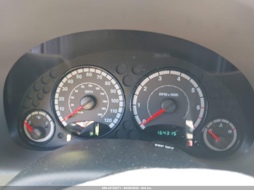 2006 JEEP LIBERTY VIN: 1J4GL48K36W109720