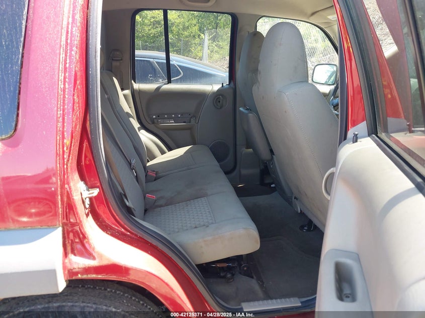 2006 JEEP LIBERTY VIN: 1J4GL48K36W109720