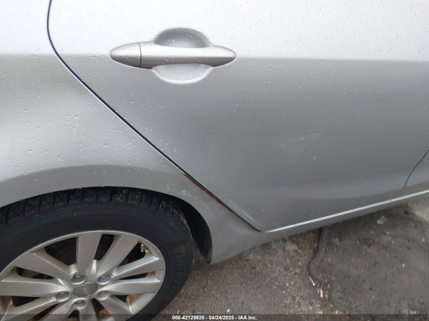 2014 KIA FORTE VIN: KNAFX4A67E5219934