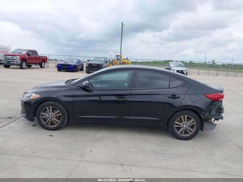 2018 HYUNDAI ELANTRA VIN: 5NPD84LF0JH280797