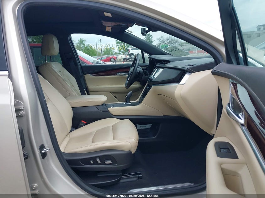 2017 CADILLAC XT5 LUXURY - 1GYKNDRS3HZ209871