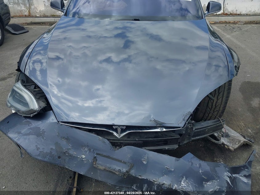 2018 Tesla Model S 100D/75D/P100D VIN: 5YJSA1E21JF293285 Lot: 42127348
