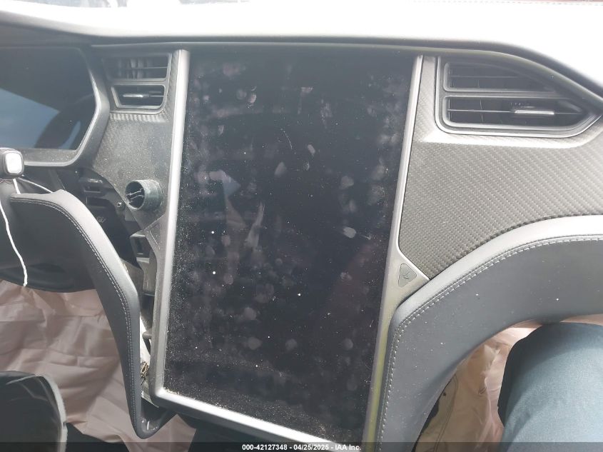 2018 Tesla Model S 100D/75D/P100D VIN: 5YJSA1E21JF293285 Lot: 42127348