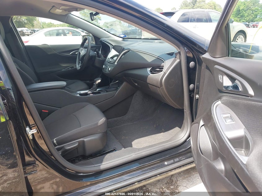 2025 CHEVROLET MALIBU VIN: 1G1ZD5ST5SF145835