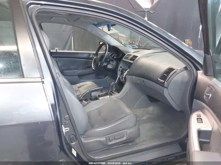 2007 HONDA ACCORD VIN: 1HGCM66597A099575