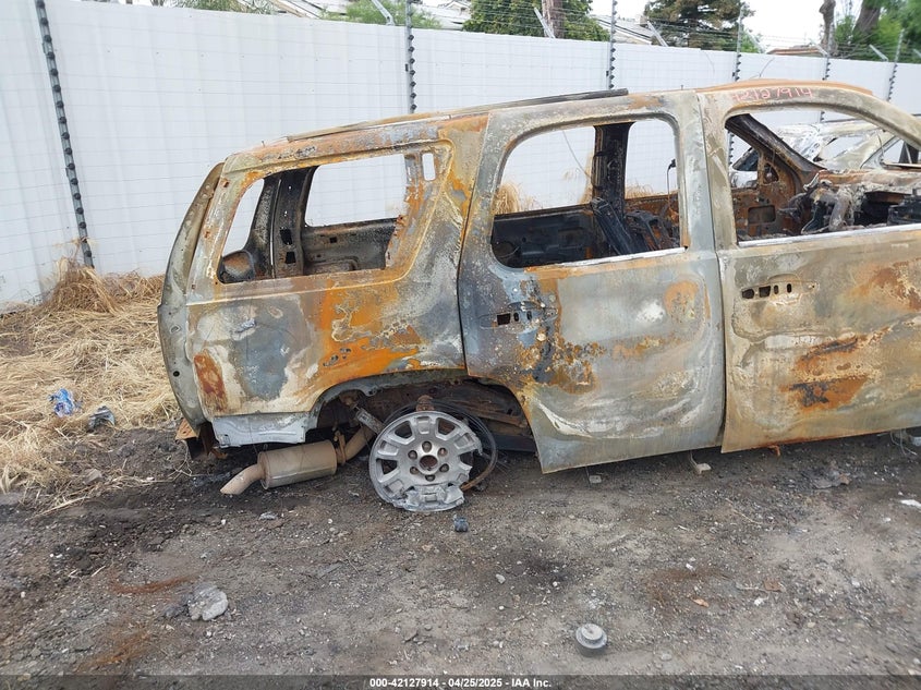 2007 GMC Yukon Sle VIN: 1GKFC13077J137495 Lot: 42127914