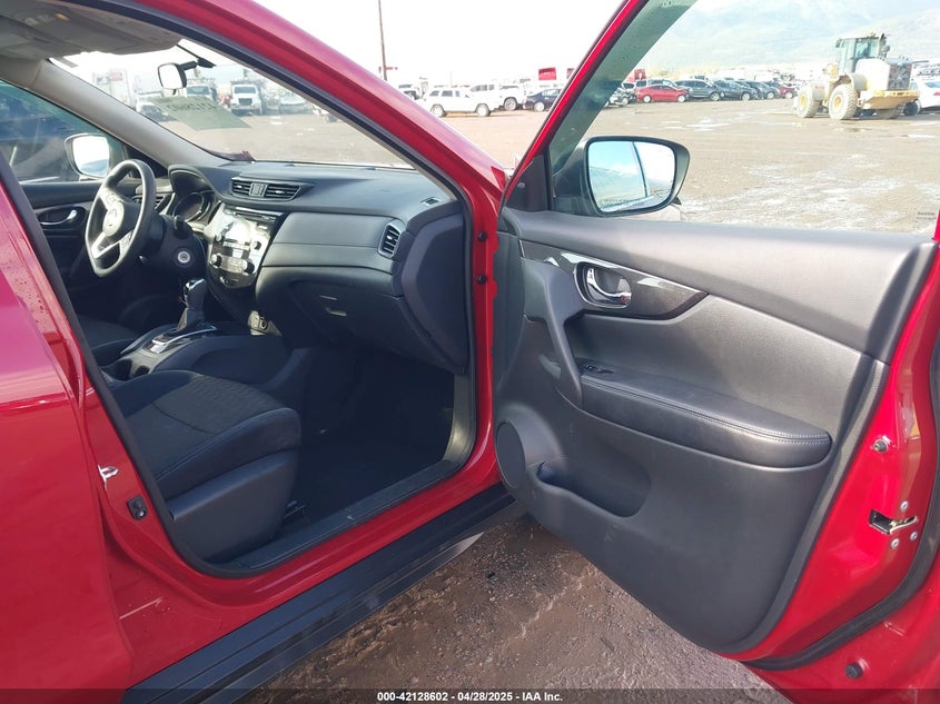 VIN 5N1AT2MT7HC875092 2017 NISSAN ROGUE S