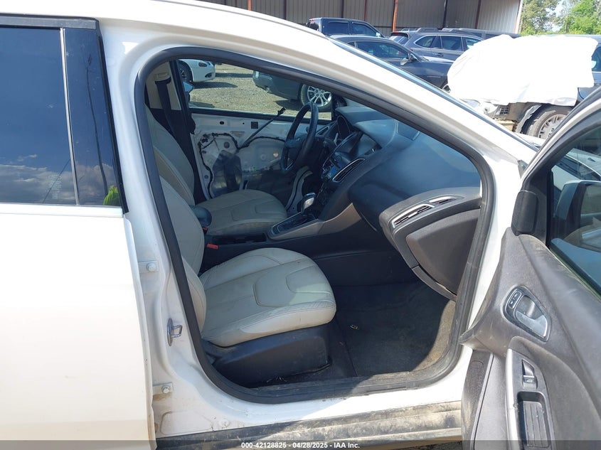 2015 FORD FOCUS TITANIUM - 1FADP3N28FL200338