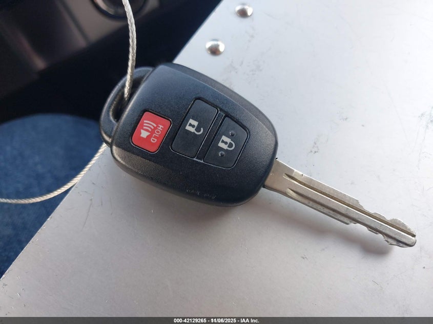 2017 Toyota Tacoma Sr5 V6 VIN: 3TMCZ5AN3HM093227 Lot: 42129265