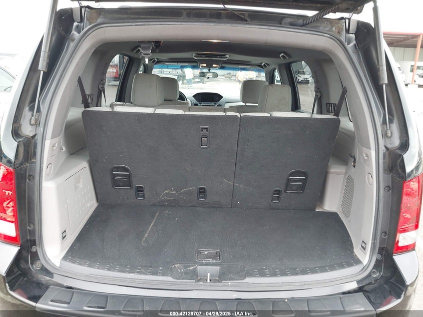 2015 HONDA PILOT VIN: 5FNYF4H33FB053356