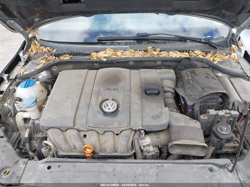 2013 VOLKSWAGEN JETTA VIN: 3VWDP7AJ5DM292211