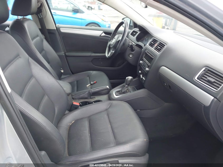 2013 VOLKSWAGEN JETTA VIN: 3VWDP7AJ5DM292211