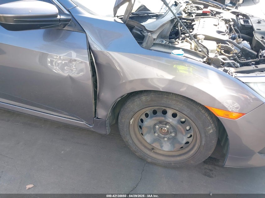 2018 HONDA CIVIC VIN: 2HGFC2F59JH522687