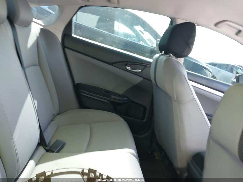 2018 HONDA CIVIC VIN: 2HGFC2F59JH522687