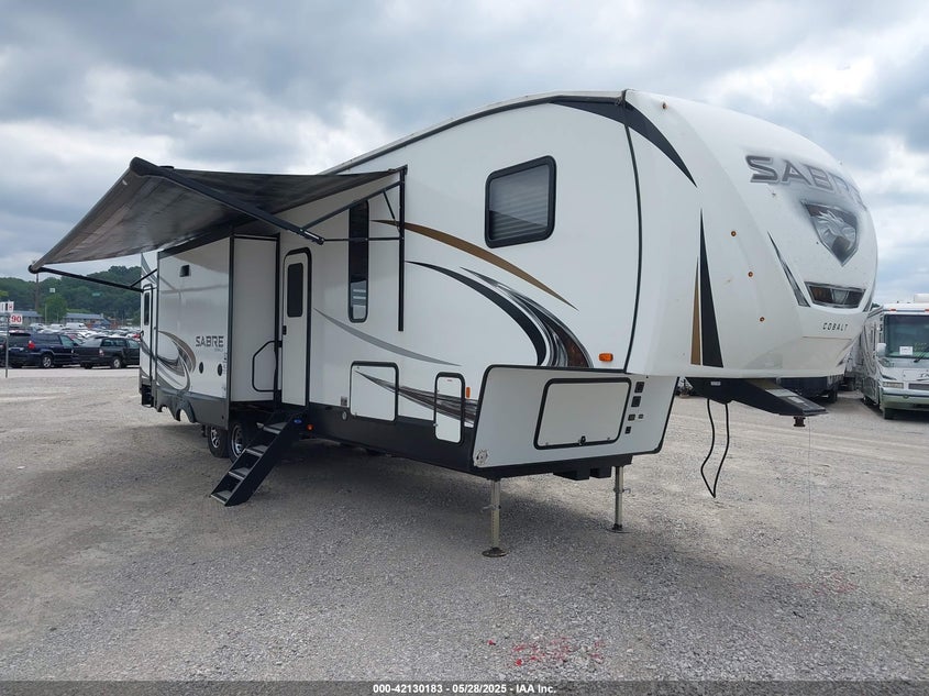 2021 FOREST RIVER SABRE 38DBQ  (VIN: 5ZT3SR3B0M6107205)