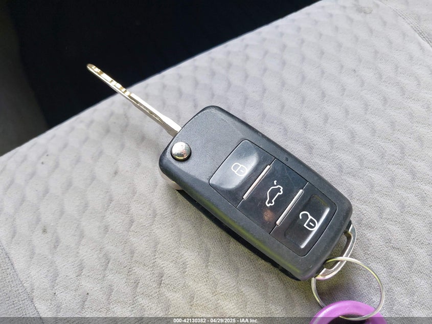 2011 TOYOTA CAMRY VIN: 4T1BF3EK9BU182498