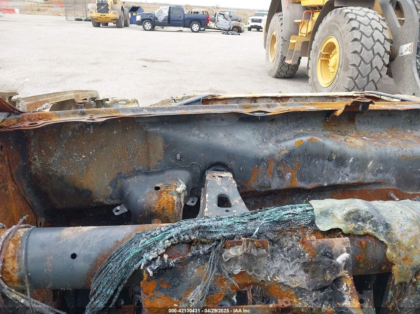 2019 CHEVROLET SILVERADO 1500 LT - 3GCUYDED7KG136184