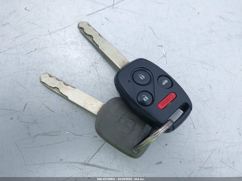 2012 HONDA CIVIC VIN: 2HGFB2F81CH316117