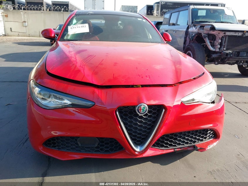 2019 ALFA ROMEO GIULIA VIN: ZARFAMAN8K7621009