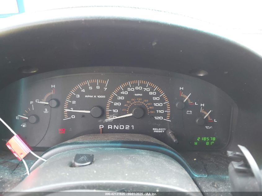 2003 Ford Expedition Xlt VIN: 1FMRU15W23LA09473 Lot: 42131925